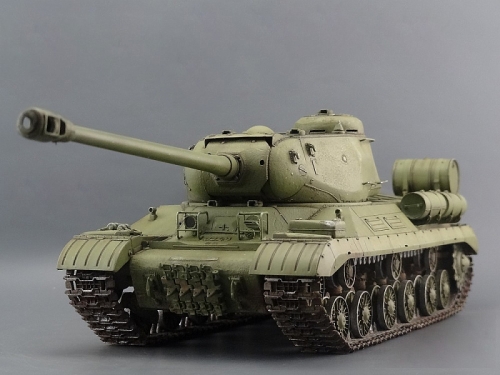 05589      Tр.    Советский танк ИС-2 М.