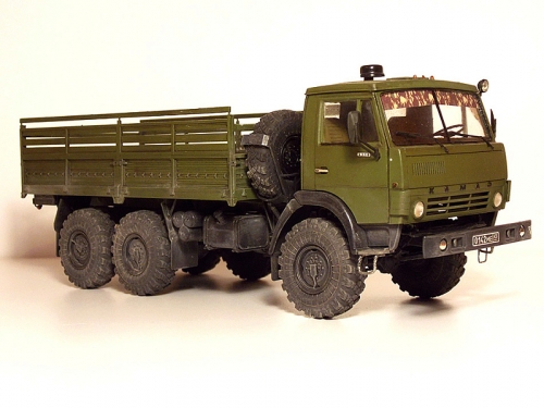 35001    IC.   Советский шестиколесный армейский грузовой автомобиль 