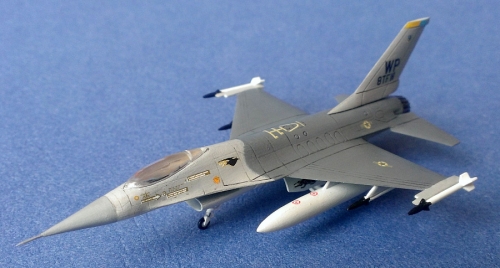12610   Ac.    Американский истребитель F-16 