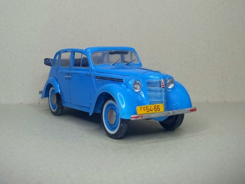 35484      ИС.     Советский легковой автомобиль Москвич -401-420А