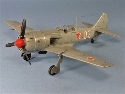 81760       HB.     Советский истребитель Ла-11.
