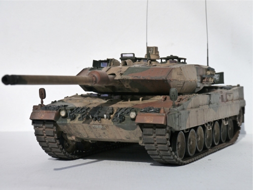 03045     Re.    Немецкий основной боевой танк Leopard 2 A5 
