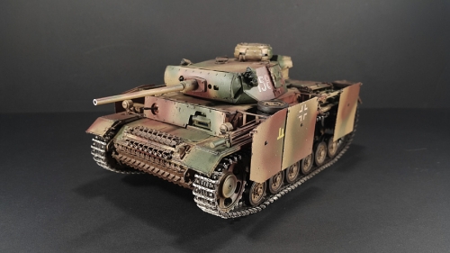 9015   Д.     Немецкий танк Pz.Kpfw. III Ausf. M.