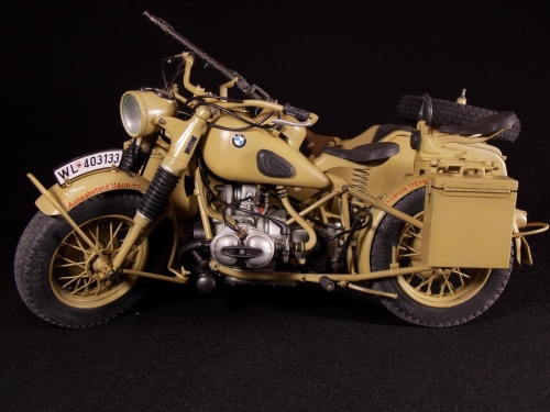 7403     I.    Немецкий военный мотоцикл с коляской  BMW R75.