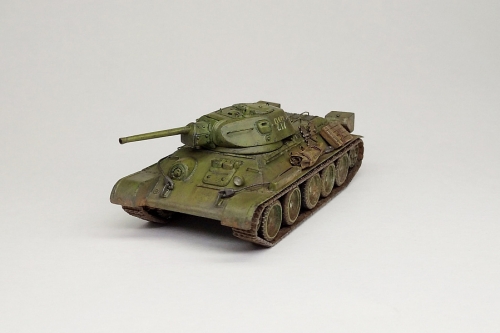 307201     М.      Советский танк "Т-34/76" и 2 фигуры