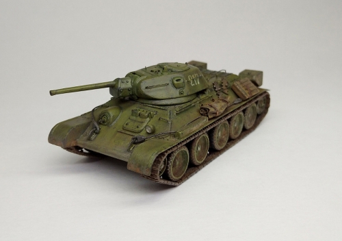 307201     М.      Советский танк "Т-34/76" и 2 фигуры