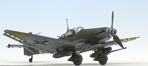 03218     Тр.     Немецкий пикирующий бомбардировщик  Ju 87G-2 Stuka.