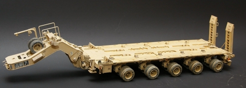 85502    HB.   Американский седельный тягач M1070 и полуприцеп M1000.