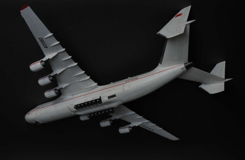7035     З.     Советский транспортный самолет Ан-225 (Мрия)