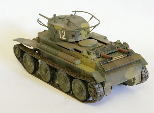 3545  З.   Советский легкий танк БТ-7