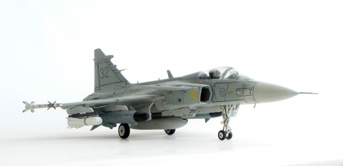 1306      I.     Шведский многоцелевой истребитель "Saab JAS 39 Gripen".