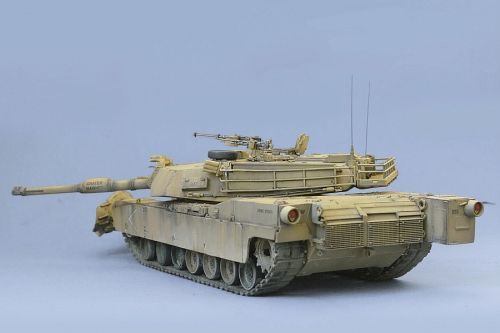 00335     Т.     Американский основной боевой танк M1A1 "Abrams" с минным тралом.
