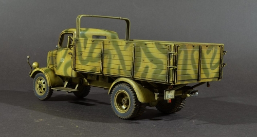 287     I.     Немецкий грузовой автомобиль Mercedes Benz L 3000.