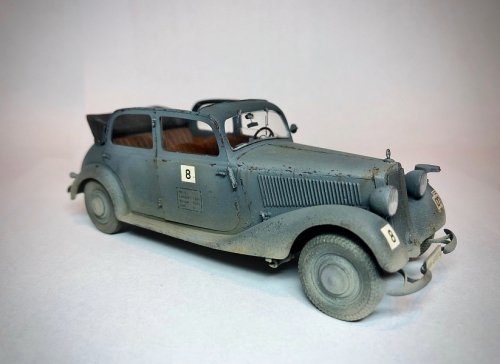 38016     Mi.   Немецкий автомобиль кабриолет Mercedes-Benz 170 V. и 2 фигуры.