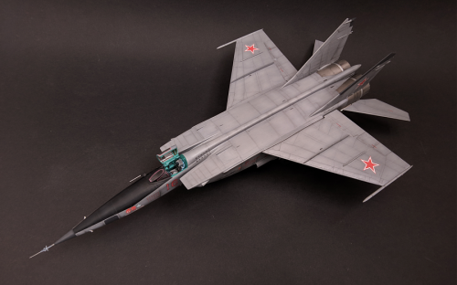 72172    ИС.   Советский самолет-разведчик МиГ-25 РБТ