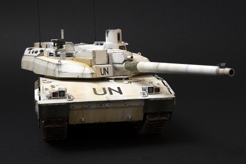 35279      Т.      Французский основной боевой танк "ЛЕКЛЕРК Т6 "и одна фигура.