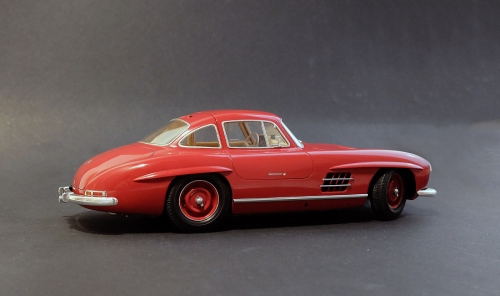 24338      T.      Немецкий автомобиль "Mercedes-Benz" 300 SL.