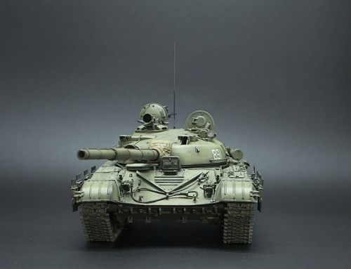 35A052     AH.    Советский основной боевой танк Т-72 "УРАЛ" с полным интерьером.