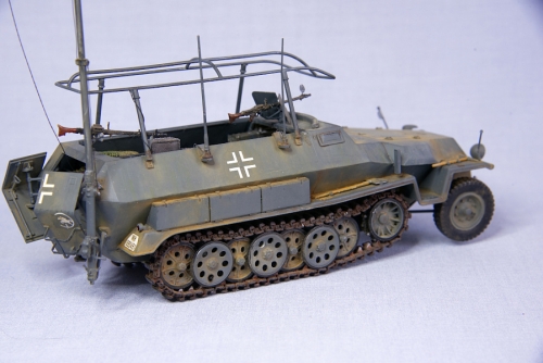 6246    Д.    Немецкий бронетранспортер SD.KFZ.251/6 AUSF.C "ХАНОМАГ".