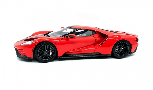 24346     T.     Американский спортивный автомобиль "Ford" GT.