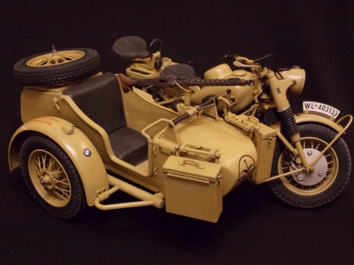7403     I.    Немецкий военный мотоцикл с коляской  BMW R75.