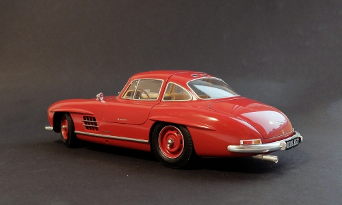 24338      T.      Немецкий автомобиль "Mercedes-Benz" 300 SL.