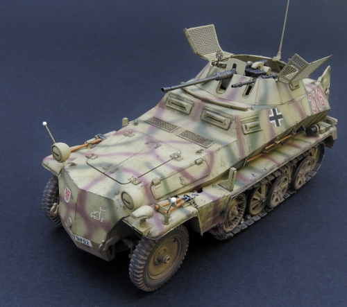 35115   T.  Немецкий полугусеничный легкий БТР разведки Sd.kfz.250/9 с 20-мм пушкой + (1 фигура)