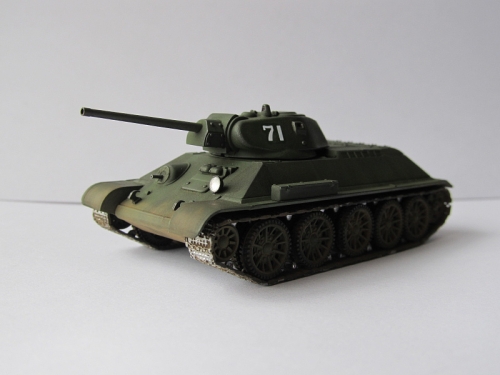 307224      М.     Советский танк Т-34/76.