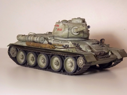 3505    МА.   Советский средний танк Т-34/85, 1943 года выпуска