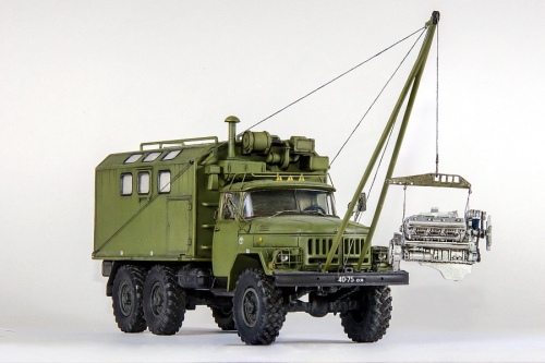 35520    ИС.  Советский армейский автомобиль ЗиЛ-131 MTO-AT