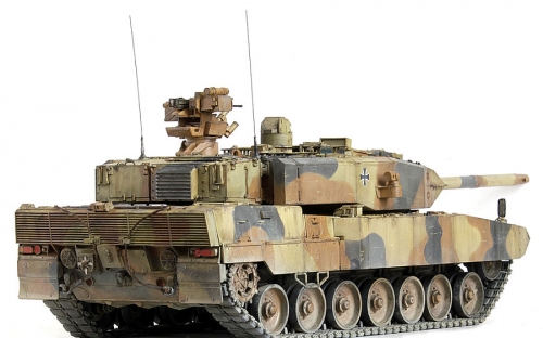 TS-042    Me.    Немецкий основной боевой танк Leopard 2 A7+