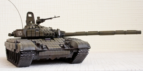 35A041     AH.    Советский основной боевой танк Т-72 AВ с полным интерьером.