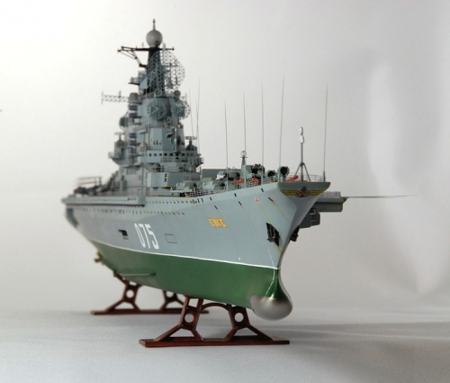 05704     Тр.    Советский авианесущий крейсер "Киев"