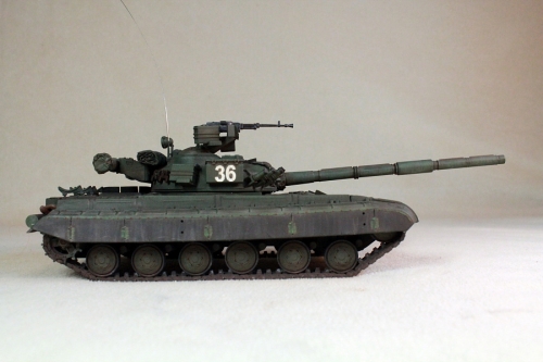 203      С.    Советский танк Т-64 Б.