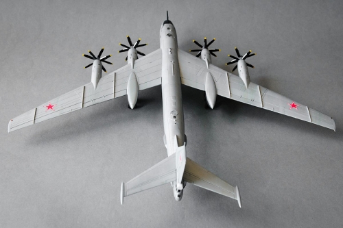 7015 З.  Советский бомбардировщик " Ту-95 "