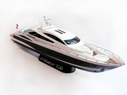 05145     Re.    Английская спортивная моторная яхта "Sunseeker Predator" 108.