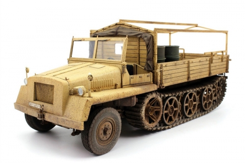 L3512    G.   Немецкий полугусеничный транспортёр sWS с экипажем 5 фигур..