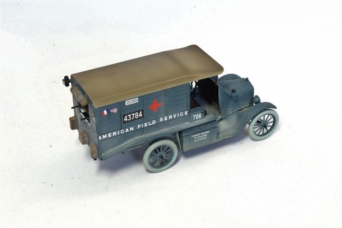 35665     ИС.   Американский автомобиль санитарной службы времен I МВ.Модель T 1917 г. санитарная (раннего выпуска).