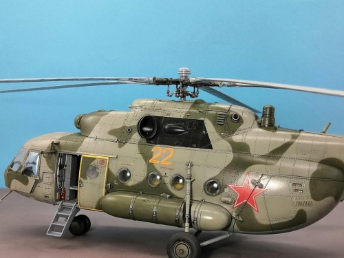 05102     Тр.   Советский вертолет Ми-8МТ / Ми-17.(с внутренней деталировкой).
