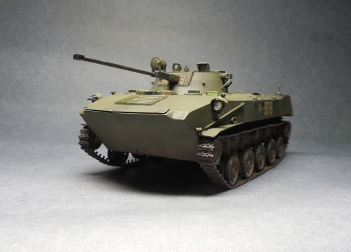 35186     В.    Советская авиадесантная машина БМД-2.