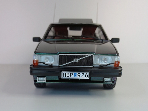 3623     I.     Шведский легковой автомобиль "Volvo" 760 GLE.