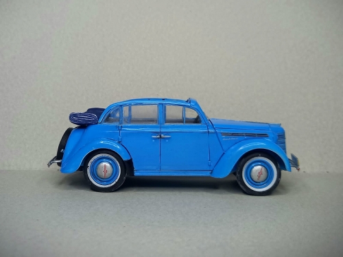 35484      ИС.     Советский легковой автомобиль Москвич -401-420А