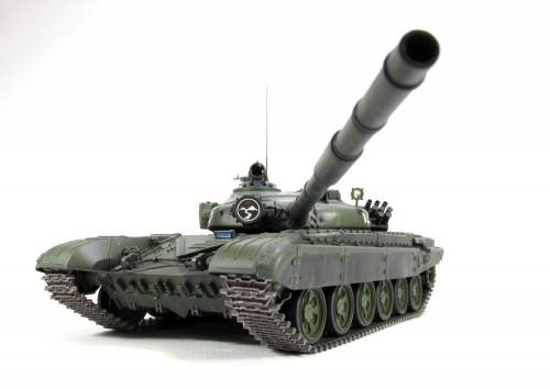 3550      З.     Советский танк Т-72Б