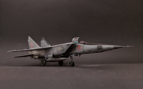 72172    ИС.   Советский самолет-разведчик МиГ-25 РБТ