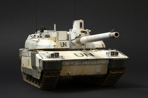 35279      Т.      Французский основной боевой танк "ЛЕКЛЕРК Т6 "и одна фигура.
