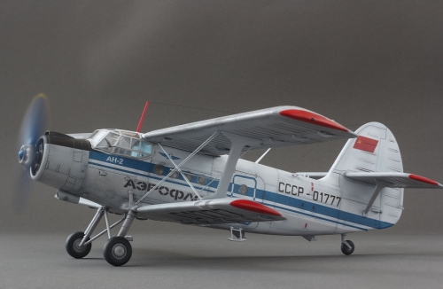 81705    HB.    Советский самолет АН-2/АН-2СХ.(с внутренней деталировкой).
