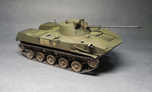 35186     В.    Советская авиадесантная машина БМД-2.