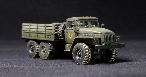 7417   З.   Советский армейский грузовик "Урал" 4320