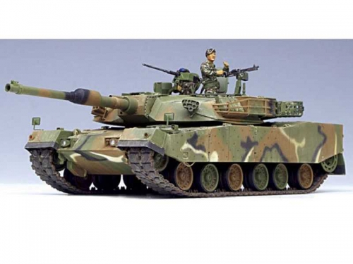 13215     АК.    Корейский основной боевой танк армии РК K1A1.