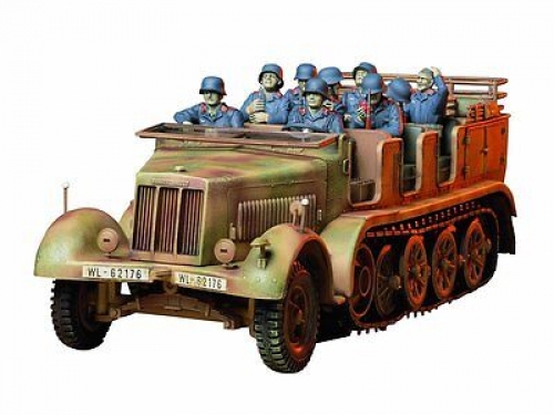 35148     T.    Немецкий полугусеничный 8-тонный тягач Sd.kfz.7 и 8 фигур солдат.